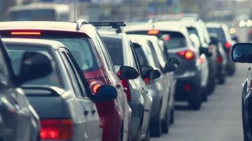 التحكم المروري: حركة المرور كثيفة من جسر برج حمود باتجاه بولفار سن الفيل نحو نهر الموت