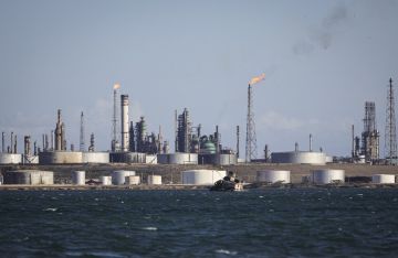 النفط يواصل ارتفاعه وسط تصاعد مخاوف الإمدادات