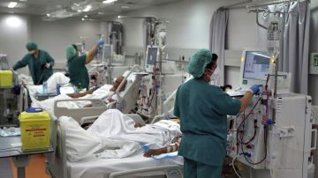 الكويت تدرج 8 مستشفيات لبنانية على قائمة الإرهاب الكويت تدرج 8 مستشفيات لبنانية على قائمة الإرهاب