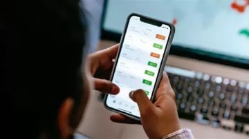 هيئة الأسواق المالية تحذر من تقديم النصائح الاستثمارية دون ترخيص هيئة الأسواق المالية تحذر من تقديم النصائح الاستثمارية دون ترخيص