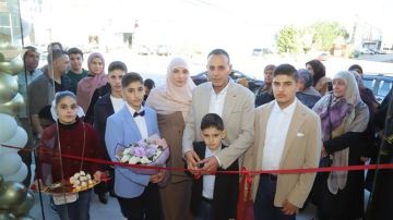 بعد اكثر من 25 سنة خبرة بالاشارب والمنديل بسوق الجملة.. رويال فولارد صار بالحوش