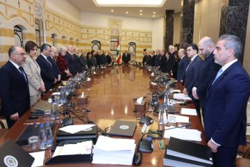 حين تقرر الحكومة الهروب الى الامام زيادة ضرائب والفقير يدفع الثمن! حين تقرر الحكومة الهروب الى الامام زيادة ضرائب والفقير يدفع الثمن!