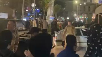 بالفيديو: تجمع وانتشار أمني بالفيديو: تجمع وانتشار أمني