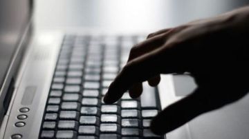 تحذير من رسائل تنتحل صفة جهات استخباراتية وتستهدف المواطنين