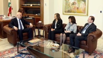 عون عرض الأوضاع مع لاكرافي والتحضيرات لمؤتمر دعم الجيش في باريس