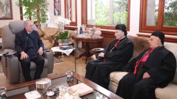 الراعي زار الرئيس الجميل للاطمئنان الى صحته