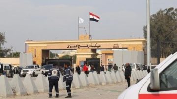 في اليوم الأول لفتح معبر رفح: الاحتلال الإسرائيلي يمنع عودة 30 فلسطينيا إلى غزة في اليوم الأول لفتح معبر رفح: الاحتلال الإسرائيلي يمنع عودة 30 فلسطينيا إلى غزة