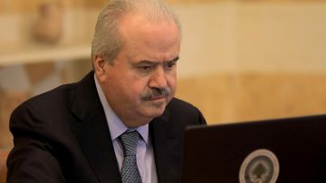 قراران لوزير المالية حول تمديد مهل