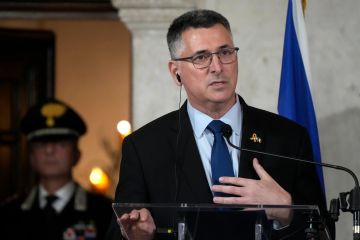 وزير خارجية إسرائيل: كمية الصواريخ الباليستية بعيدة المدى التي تسعى إيران لإنتاجها خطر على الجميع وزير خارجية إسرائيل: كمية الصواريخ الباليستية بعيدة المدى التي تسعى إيران لإنتاجها خطر على الجميع