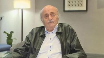 جنبلاط يحذر من محاولات خبيثة لعزل الدروز: هذه معركة الأجيال المقبلة