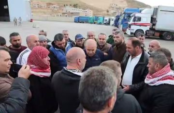 لبنان.. استمرار قطع الطريق على الشاحنات السورية وسط تعثر المفاوضات