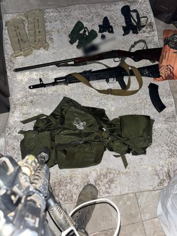 الجيش الإسرائيلي: العثور على مخزون من الوسائل القتالية في جنوب لبنان الجيش الإسرائيلي: العثور على مخزون من الوسائل القتالية في جنوب لبنان