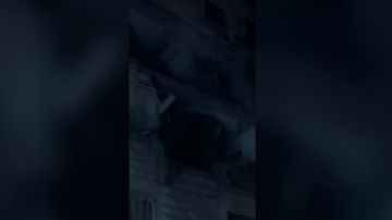 بالفيديو: مشاهد الدمار بعد الغارة بالفيديو: مشاهد الدمار بعد الغارة