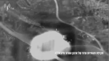 الجيش الإسرائيلي يعلن استهداف مخزن تحت أرضي لـحزب الله في جنوب لبنان (فيديو) الجيش الإسرائيلي يعلن استهداف مخزن تحت أرضي لـحزب الله في جنوب لبنان (فيديو)