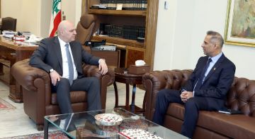الرئيس عون التقى سفير عمان والقائمين بأعمال الإمارات والكويت مؤكدين تضامن دولهم مع لبنان