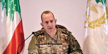 قائد الجيش يتجه بطوافة عسكرية إلى بلدة القليعة لتقديم واجب العزاء باستشهاد كاهن رعية البلدة