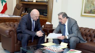 التغذية بالتيار الكهربائي بين الرئيس عون وحايك