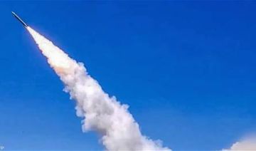 الحوثيون يطلقون صاروخا جديدا باتجاه إسرائيل الحوثيون يطلقون صاروخا جديدا باتجاه إسرائيل