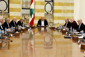 المجلس الاعلى للدفاع بعد انتهاء اجتماعه في قصر بعبدا: الدولة وحدها هي صاحبة قرار السلم والحرب