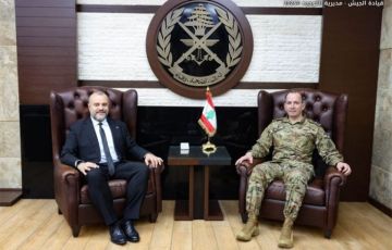 قائد الجيش يبحث الأوضاع العامة مع عبد المسيح وأبو فاعور