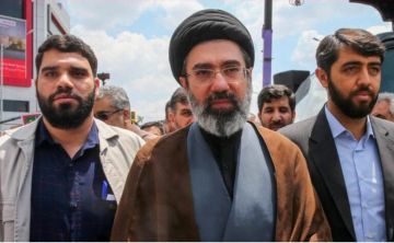 جيروزاليم بوست: مجتبى خامنئي على قيد الحياة والحرس الثوري يهيمن على القيادة الإيرانية