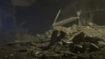 بالفيديو: غارة عنيفة... وأضرار بالمنازل والمحال!