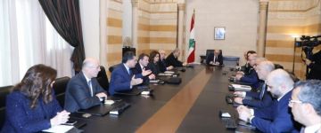 سلام عقد لقاء وزاريا لمتابعة التطورات السياسية وخطة الاستجابة لمتطلبات النزوح والإغاثة