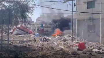 بالفيديو: دمار هائل بعد غارة على المحطة