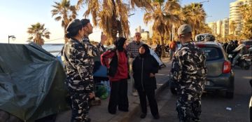 قوى الأمن: الطلب من النازحين عند كورنيش الرملة البيضاء الانتقال لأماكن الإيواء يأتي بسياق إنساني وتنظيمي