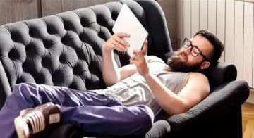 الجلوس الطويل يرفع مخاطر المشاكل الصحية المزمنة