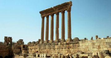 لبنان يضع الدروع الزرقاء على 34 موقعا أثريا لحمايتها خلال الحرب