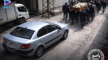 سيارة تقتحم جنازة وتطيح ب 6 مشيعين !