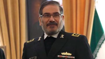 إسرائيل تكشف تفاصيل جديدة بشأن اغتيال علي شمخاني إسرائيل تكشف تفاصيل جديدة بشأن اغتيال علي شمخاني