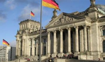 إضرام النار قرب مبنى المستشارية الألمانية في برلين