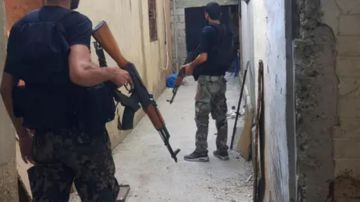 اشتباك في المخيم... وأهل القتيل: لتسليم القاتل حقنا للدماء اشتباك في المخيم... وأهل القتيل: لتسليم القاتل حقنا للدماء