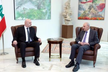 الرئيسان عون وبري شددا على الوحدة الوطنية والتضامن بين اللبنانيين وعلى اهمية الحفاظ على السلم الاهلي وعدم التأثر بالشائعات الرئيسان عون وبري شددا على الوحدة الوطنية والتضامن بين اللبنانيين وعلى اهمية الحفاظ على السلم الاهلي وعدم التأثر بالشائعات