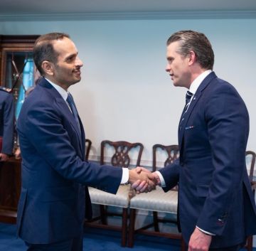 رئيس مجلس الوزراء القطري التقى وزير الحرب الأميركي