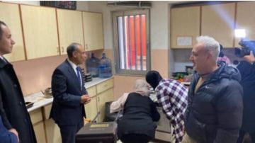 وزير خارجية مصر زار مراكز إيواء في الجناح: ربنا يعينكم ونحن تحت أمركم وزير خارجية مصر زار مراكز إيواء في الجناح: ربنا يعينكم ونحن تحت أمركم