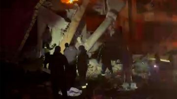 بالفيديو: غارة عنيفة على تول... ودمار كبير