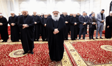 شيخ العقل في خطبة الفطر: لا خلاص من المحنة إلا بالتضامن الوطني