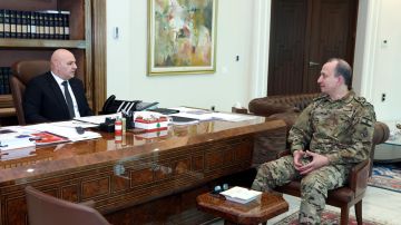 الرئيس عون لقائد الجيش: لتعزيز الاجراءات الأمنية الرئيس عون لقائد الجيش: لتعزيز الاجراءات الأمنية