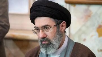 مجتبى خامنئي عن مقتل لاريجاني: المجرمون سيدفعون الثمن قريبا