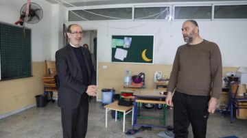 ابراهيم الموسوي جال على عدد من مراكز إيواء النازحين وسط العاصمة بيروت