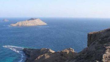 بعد هرمز... مضيق باب المندب إلى الواجهة!