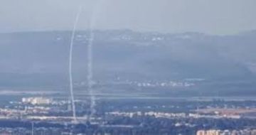 إعلام اسرائيلي: دوي انفجارات عنيفة في عكا وخليج حيفا بعد إطلاق صواريخ من لبنان