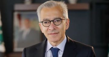 وزير الاقتصاد يتفقد سير العمل في مرفأ بيروت ويجول في المطاحن والأفران