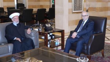 الرئيس سلام إطلع من المفتي دلي على أوضاع القرى والبلدات الصامدة في حاصبيا مرجعيون الرئيس سلام إطلع من المفتي دلي على أوضاع القرى والبلدات الصامدة في حاصبيا مرجعيون