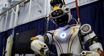 الروبوتات الذكية.. غوغل تحدث ثورة في المصانع بقدرات تعلم آلي متقدمة