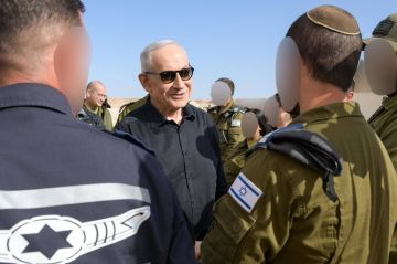 نتنياهو من موقع سقوط صاروخ إيراني في بئر السبع: لدينا عزيمة ومبادرة ودهاء سيكتشفه العدو لا محالة