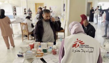 أطباء بلا حدود: الناس مجبرون على النزوح مجددا ما ينعكس سلبا على صحتهم الجسدية والنفسية